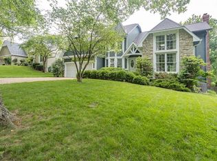 5714 Oakview St, Shawnee, KS 66216