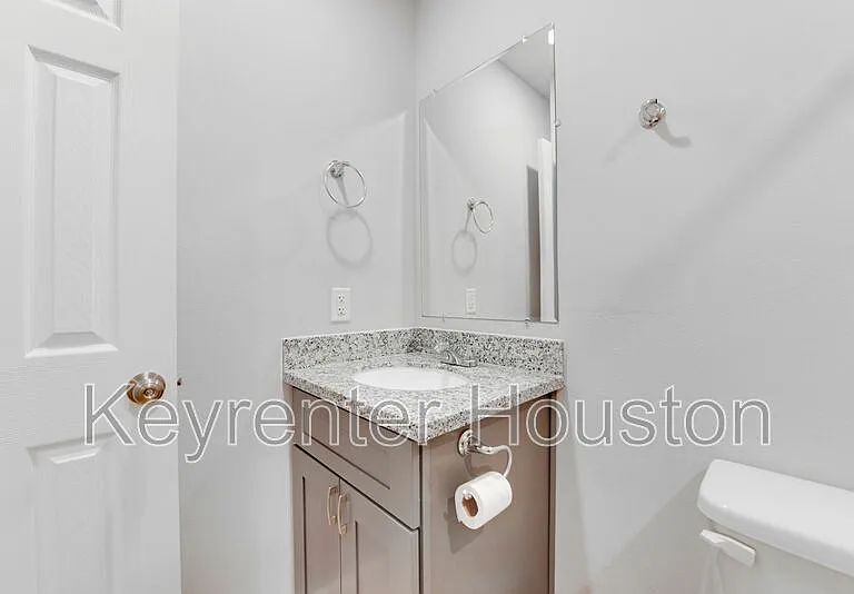 8635 Sunderland Rd #A — Photo 17
