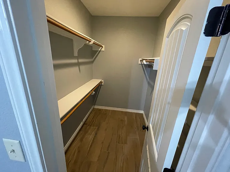 3317 Cullen Trl — Photo 10
