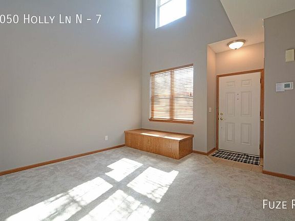 4th image of 5050 Holly Ln N Unit 7