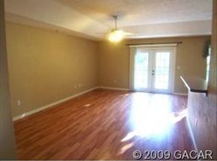 9810 SW 89th St, Gainesville, FL 32608