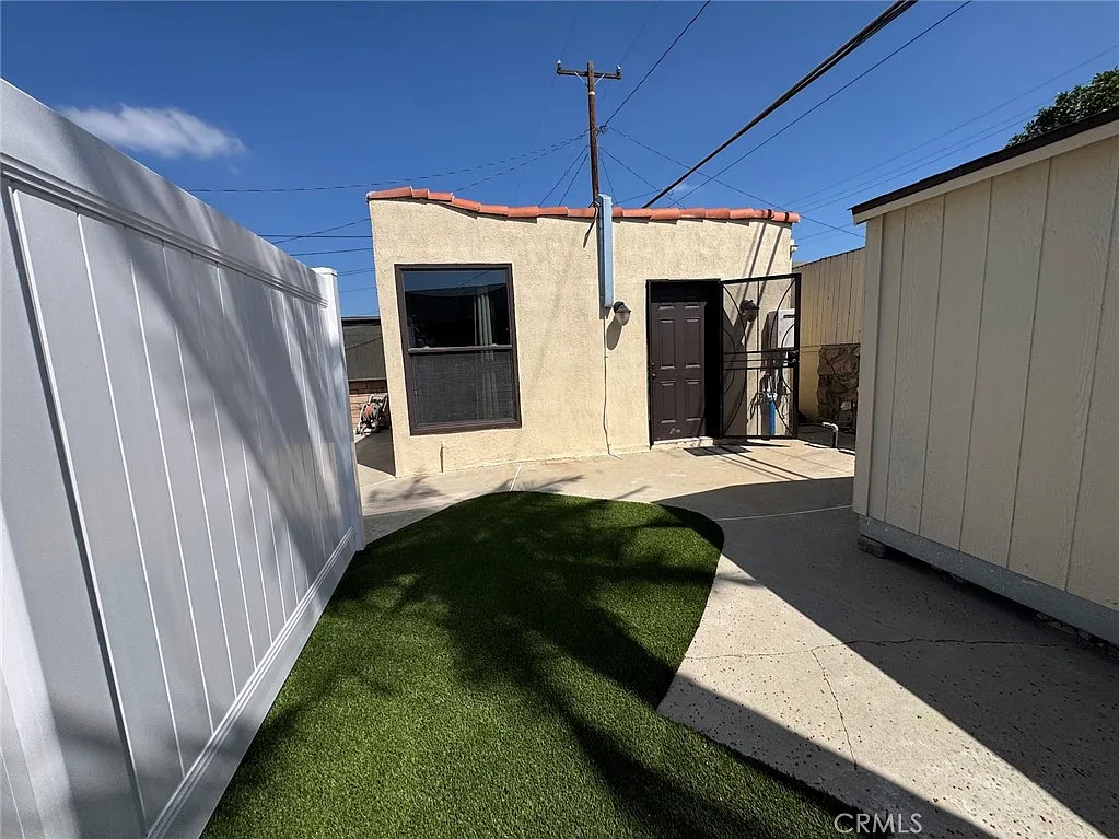 Studio, 400 sqft, $1,450 — Photo 4