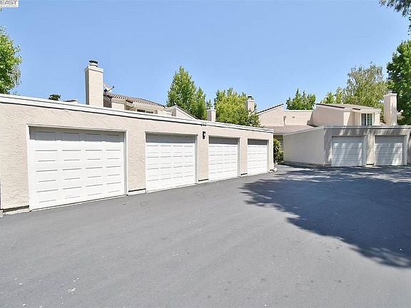3rd image of 633 Palomino Dr #C