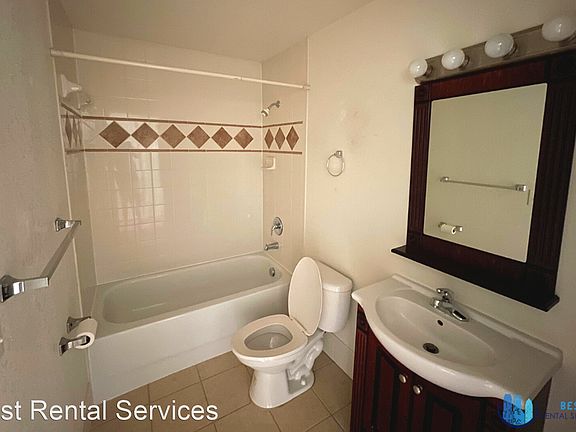 5th image of 117 N Evergreen Ave APT 201