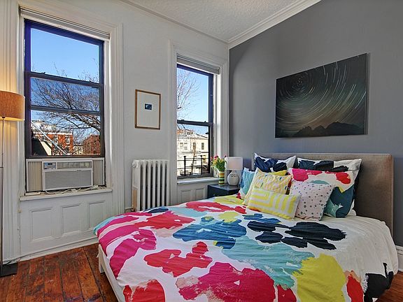 4th image of 213 13th St