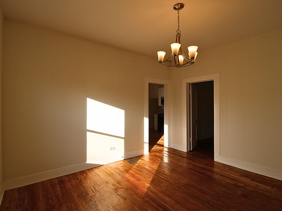 4th image of 257 Barrett Pl