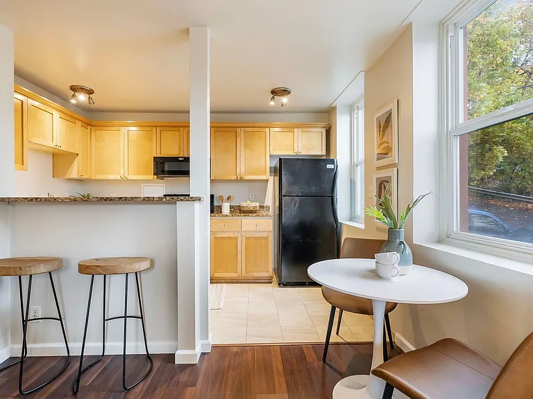 1205 SW Cardinell Dr #102 — Photo 10