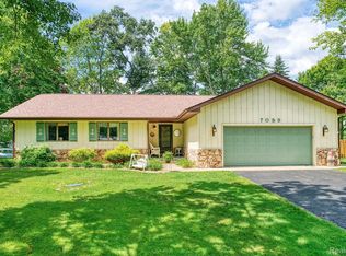 7059 Lakewood Dr, Oscoda, MI 48750