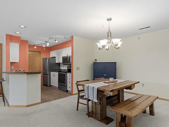 5th image of 8510 Greenway Blvd Unit 207