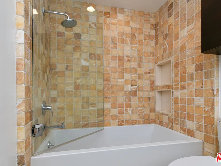 11610 Ohio Ave #1 — Photo 32