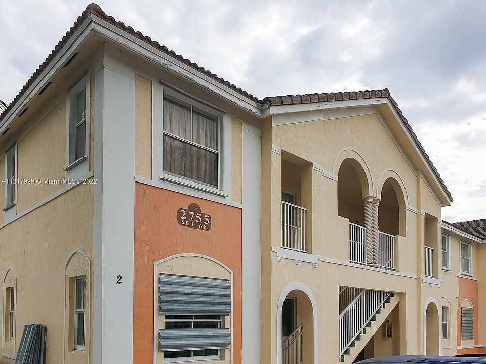 1st image of 2755 SE 16th Ave Unit 201