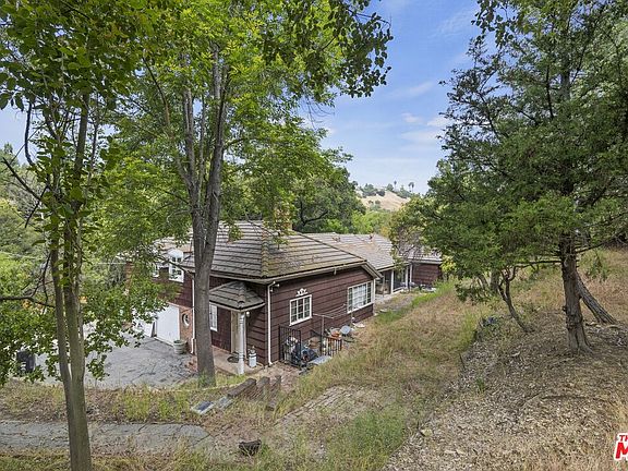 5th image of 3860 Kingswood Rd