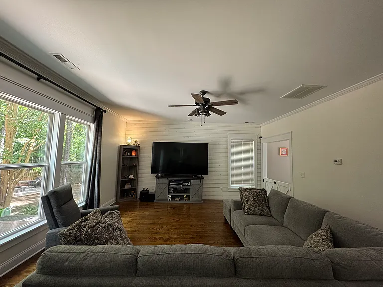 904 Avent Meadows Ln — Photo 6