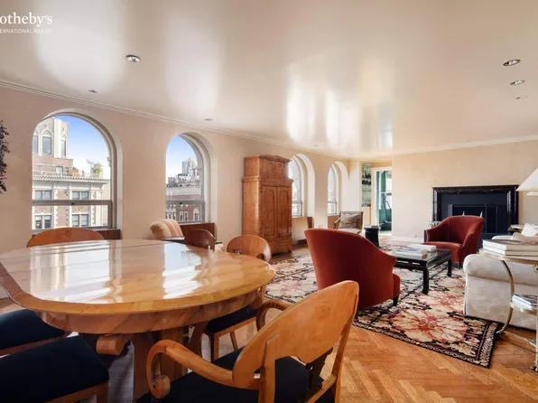 940 Park Avenue image 4 of 23