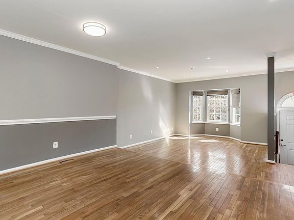 5th image of 4277 Sleepy Lake Dr