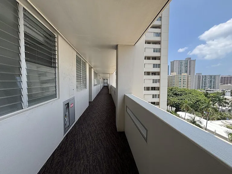 1212 Punahou St #1005 — Photo 24