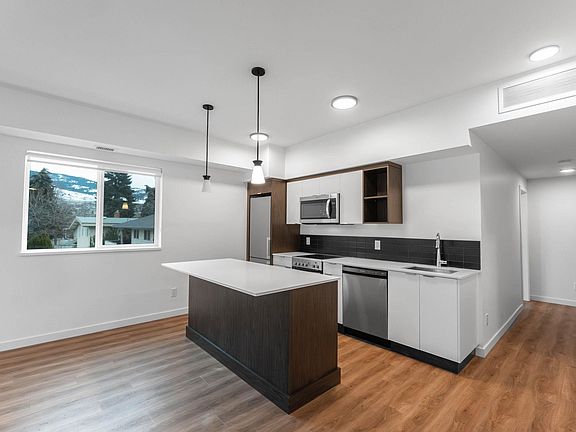 2nd image of 615 Rutland Rd N #203