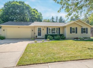 301 E Meadow Grove Blvd, Appleton, WI 54915