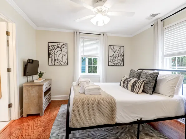 7 1/2 Kracke St APT B, Charleston, SC 29403