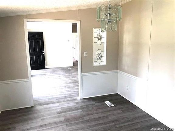 5th image of 2775 Orangewood Ln