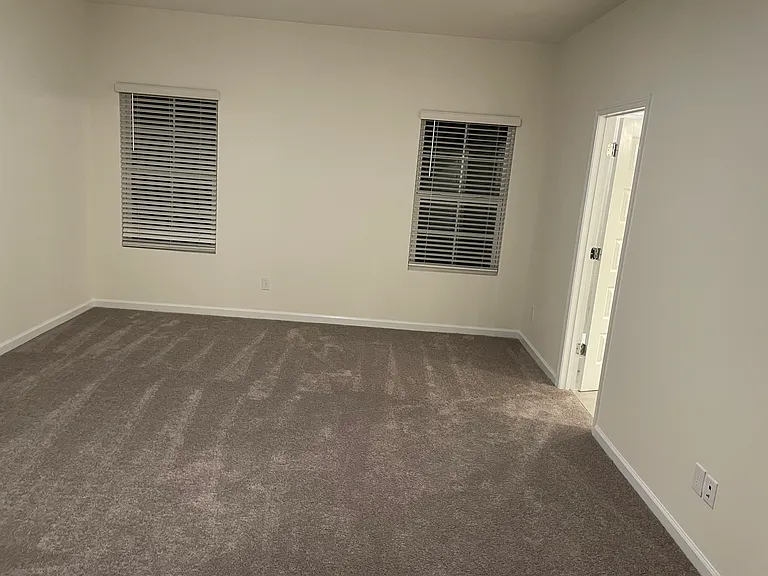 1320 Hopedale Dr — Photo 11