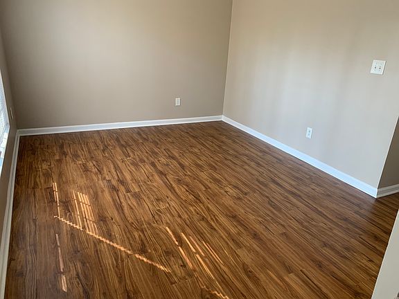 3rd image of 8533 Kangaroo Ct