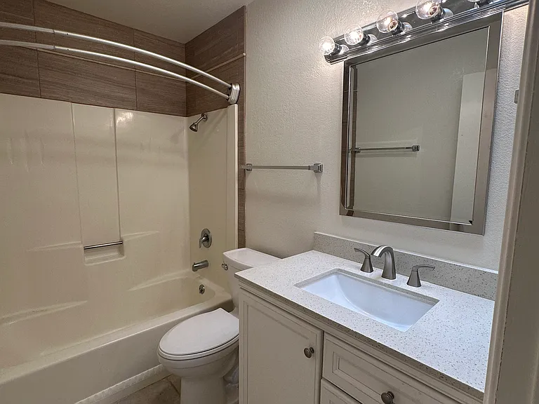 650 W Gonzales Rd #7 — Photo 5