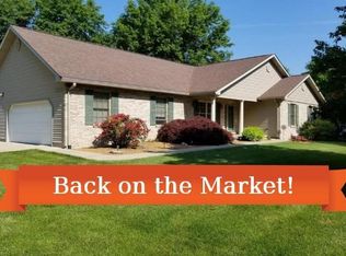 5525 Oak St, Highland, IL 62249