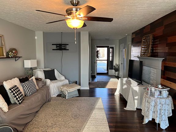 5th image of 4637 Glastonbury Way