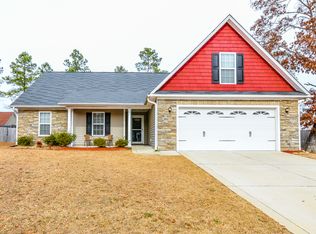 1106 Legend Creek Dr, Hope Mills, NC 28348