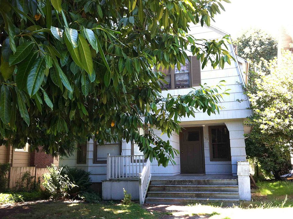 2nd image of 5023 16th Ave NE