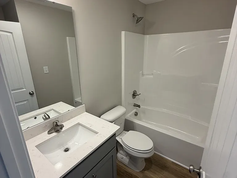 835 Middleton Rd — Photo 6