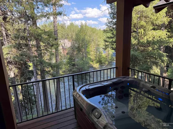 619 Pinedale St Unit E, McCall, ID 83638