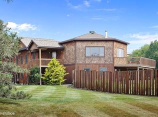 102 Blueberry Ln, Charlestown, RI 02813