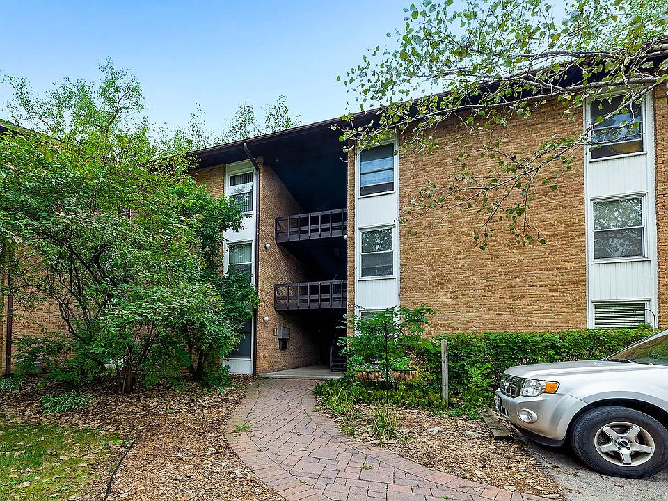 1st image of 5539 E Lake Dr APT E