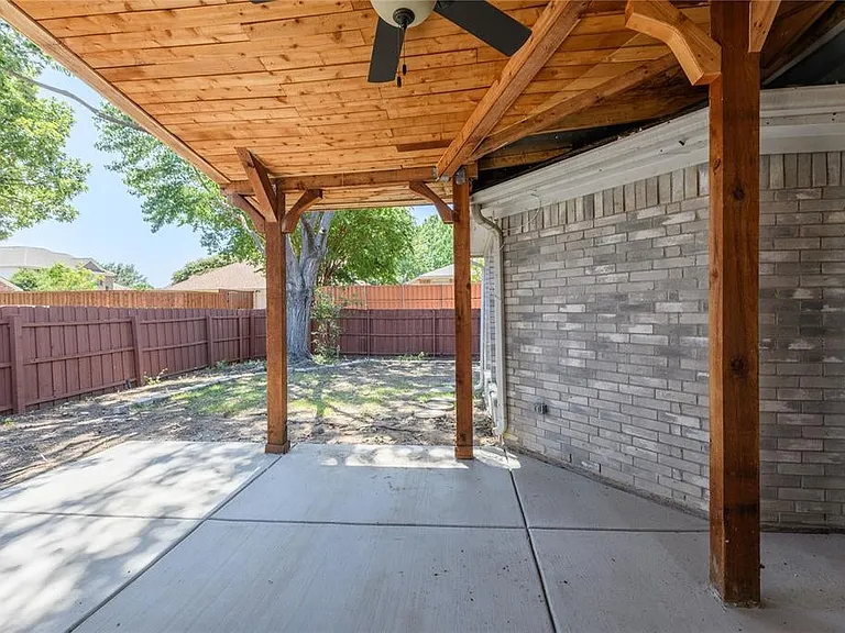 3304 Felicia Ct — Photo 30