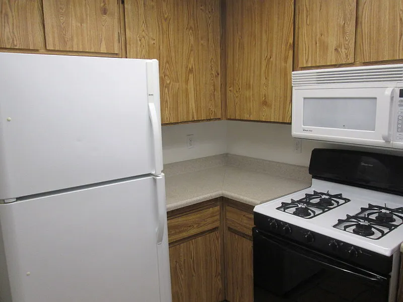 1270 Deseret Ave — Photo 4