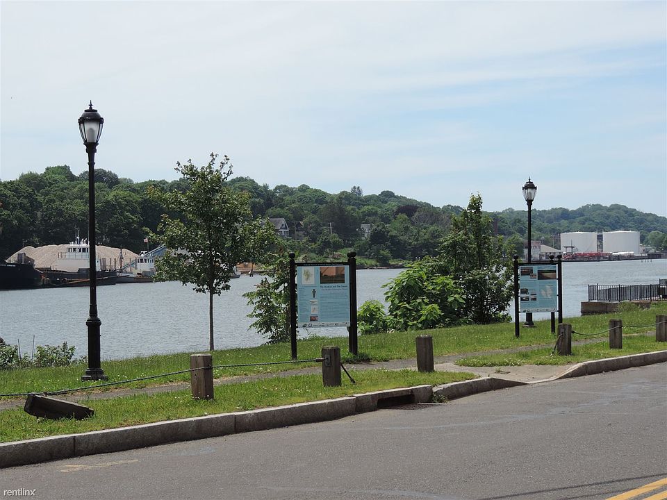 Quinnipiac Ave River