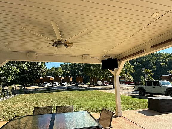 5th image of 16247 Tom Akers Road