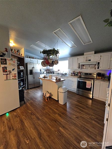2nd image of 1466 Ferrier Road