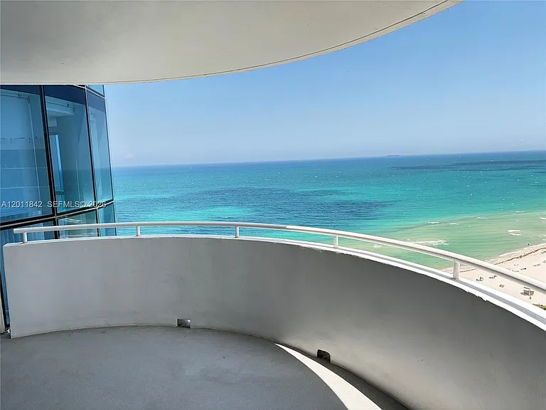 6301 Collins Ave #2203 — Photo 16