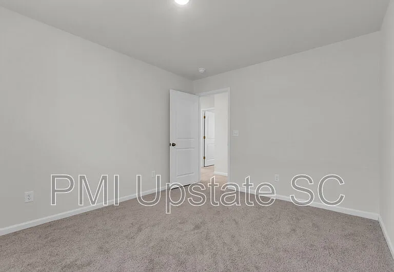 1110 Silverbend Trl — Photo 19