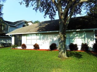 655 Lakewood Ln, Titusville, FL 32780