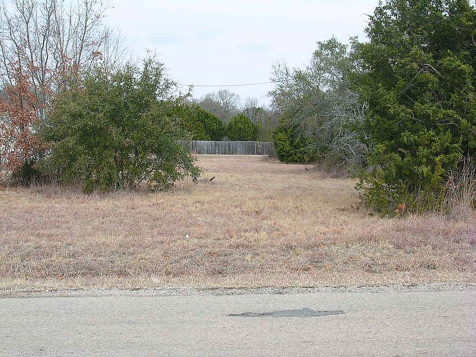 2nd image of 3804 Utah Trl