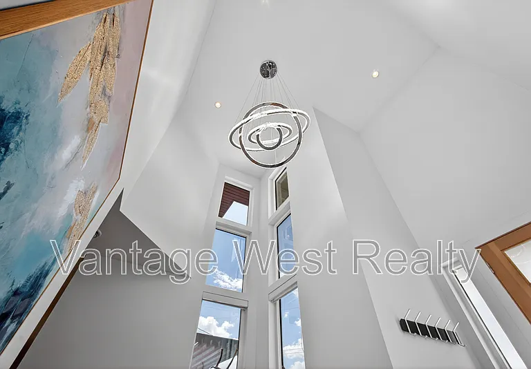 3859 Carrall Rd #1 — Photo 47