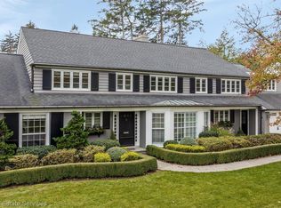 27 Harbor Hill Rd, Grosse Pointe Farms, MI 48236