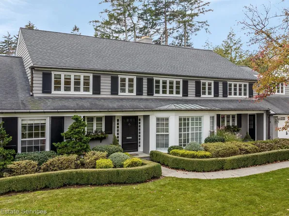 27 Harbor Hill Rd, Grosse Pointe Farms, MI 48236