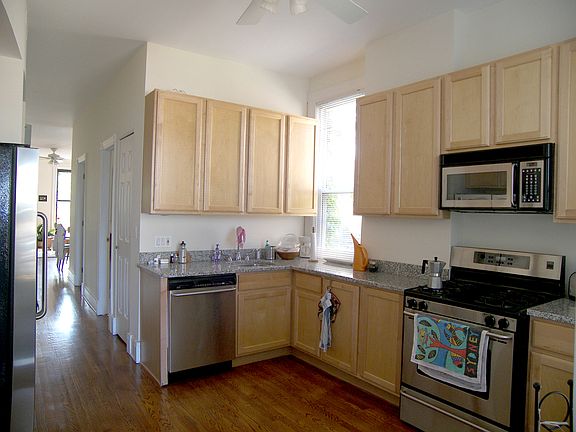 5th image of 1633 N North Park Ave #3