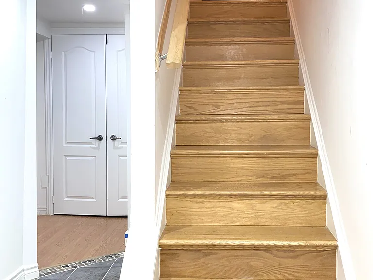 120 Greenbelt Cres #BASEMENT — Photo 4
