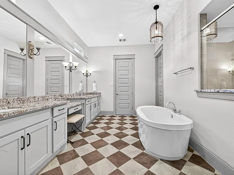 2072 Laurie Darlin Dr — Photo 13